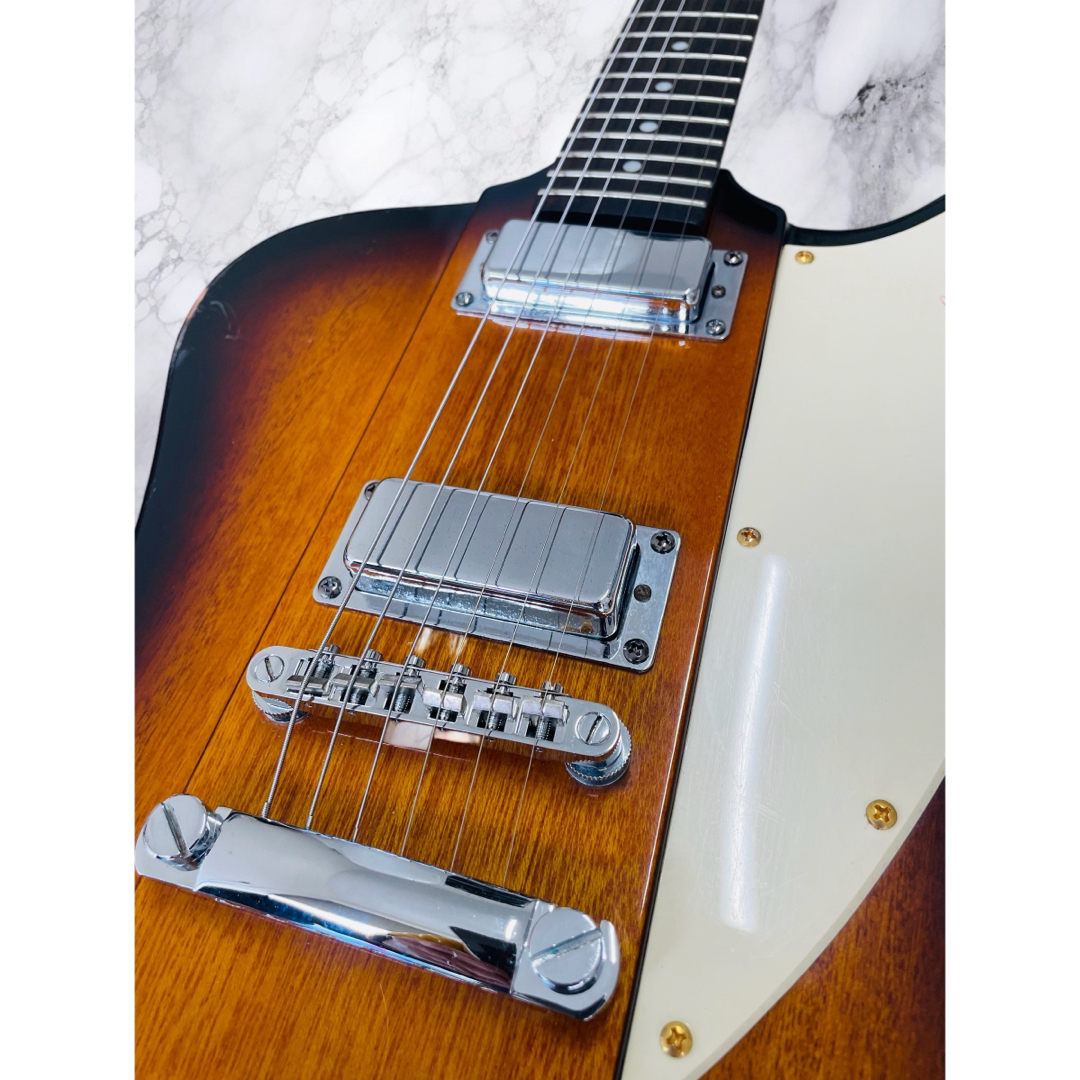 Epiphone(エピフォン)のEPIPHONE Firebird Vintage Sunburst 楽器のギター(エレキギター)の商品写真