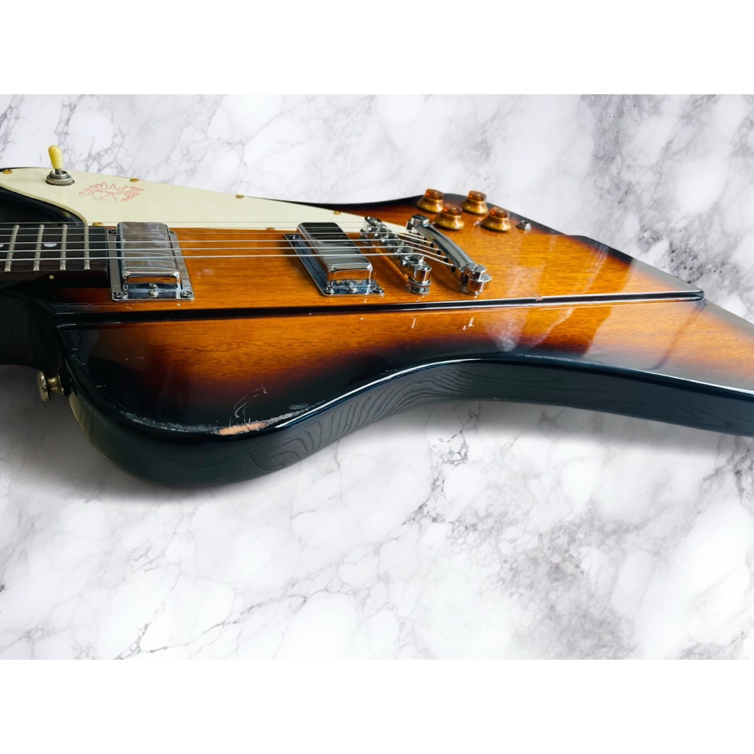 Epiphone(エピフォン)のEPIPHONE Firebird Vintage Sunburst 楽器のギター(エレキギター)の商品写真