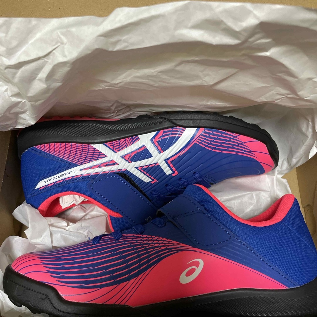 asics(アシックス)の#キッズ　#アシックススニーカー　22.5cm  未使用品 キッズ/ベビー/マタニティのキッズ靴/シューズ(15cm~)(スニーカー)の商品写真