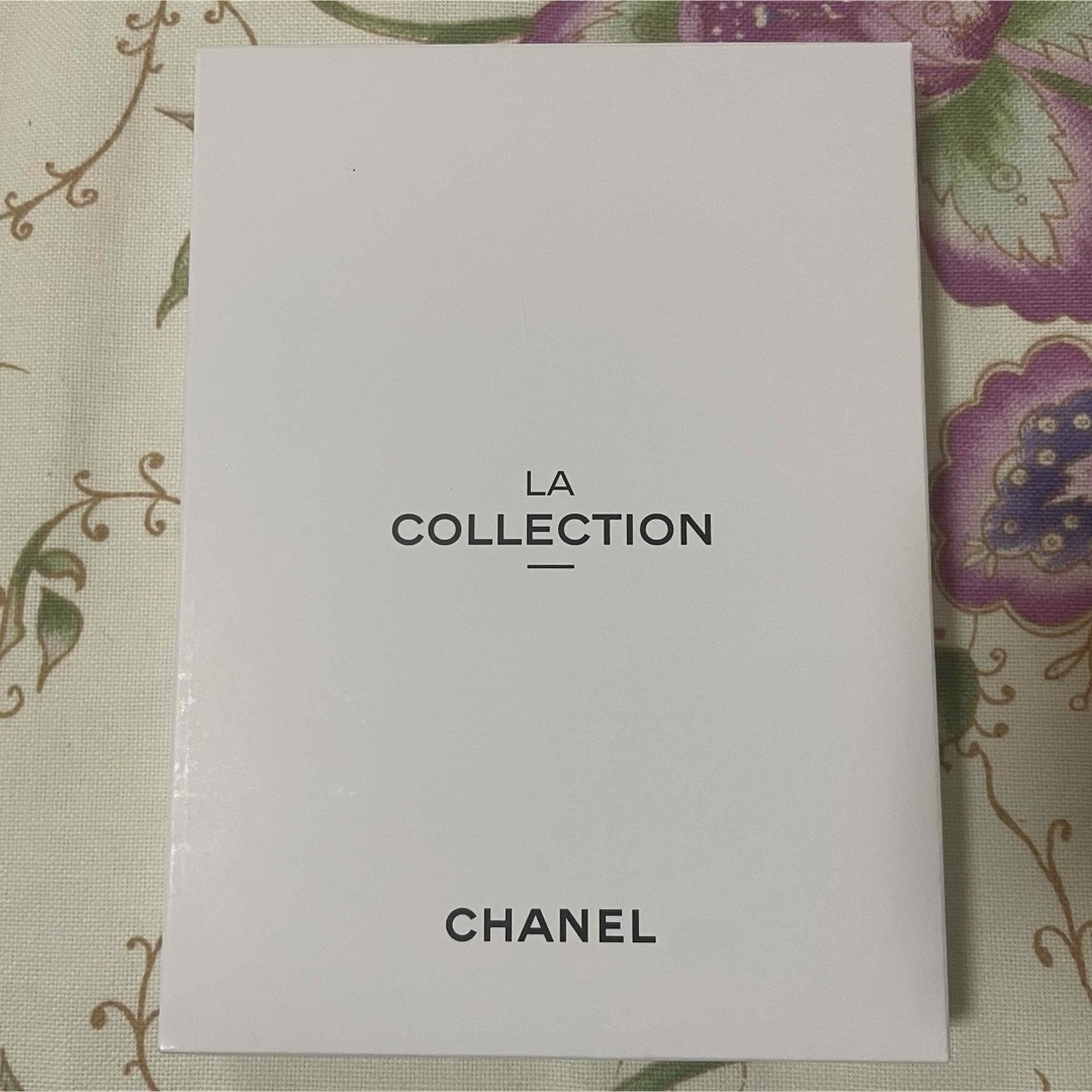 CHANEL(シャネル)のCHANEL  LA COLLECTION 2024 付箋＆ペンシルセット インテリア/住まい/日用品の文房具(ノート/メモ帳/ふせん)の商品写真