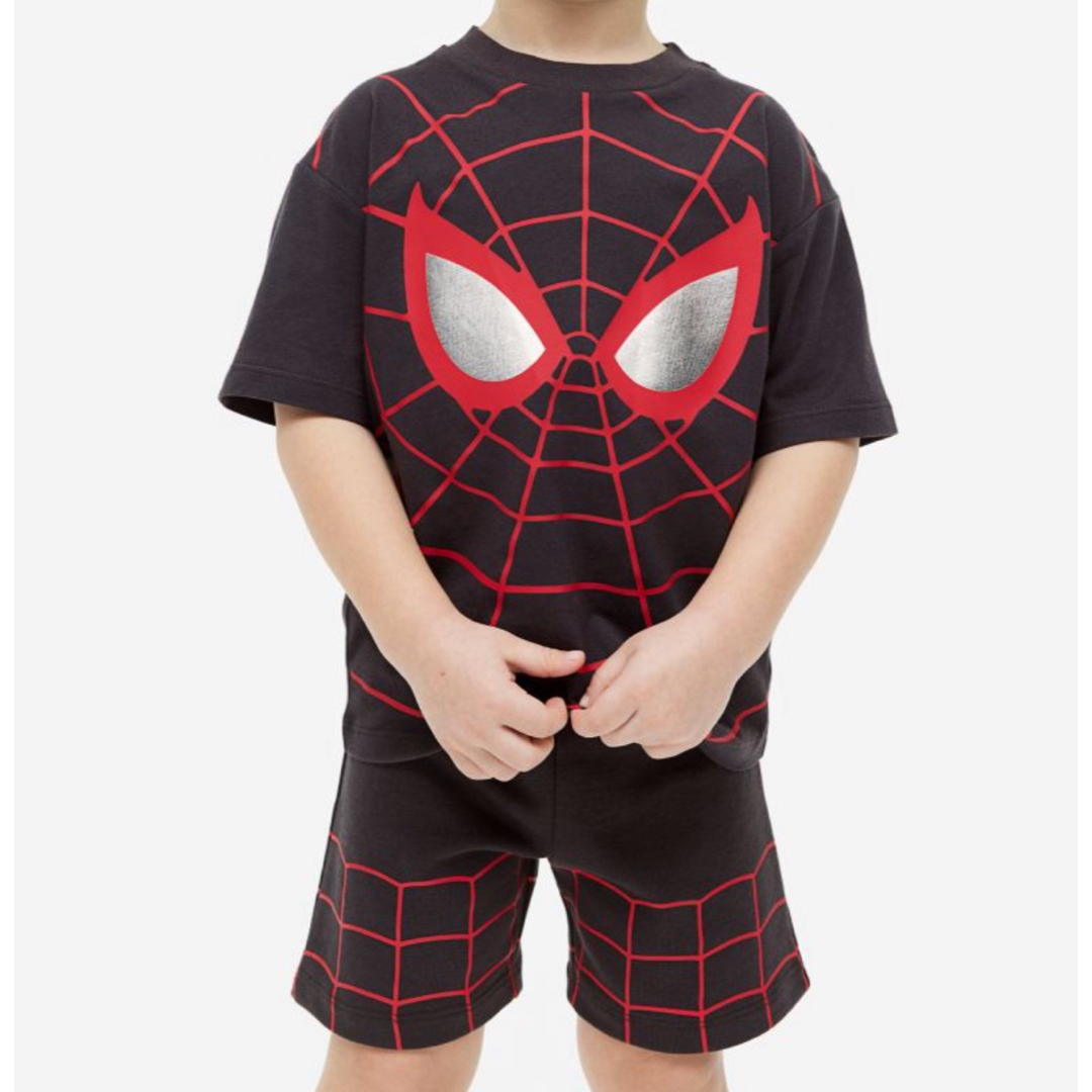 H&M(エイチアンドエム)の《新作》新品　スパイダーマン　Tシャツ&ショートパンツ　セットアップ　120 キッズ/ベビー/マタニティのキッズ服男の子用(90cm~)(その他)の商品写真