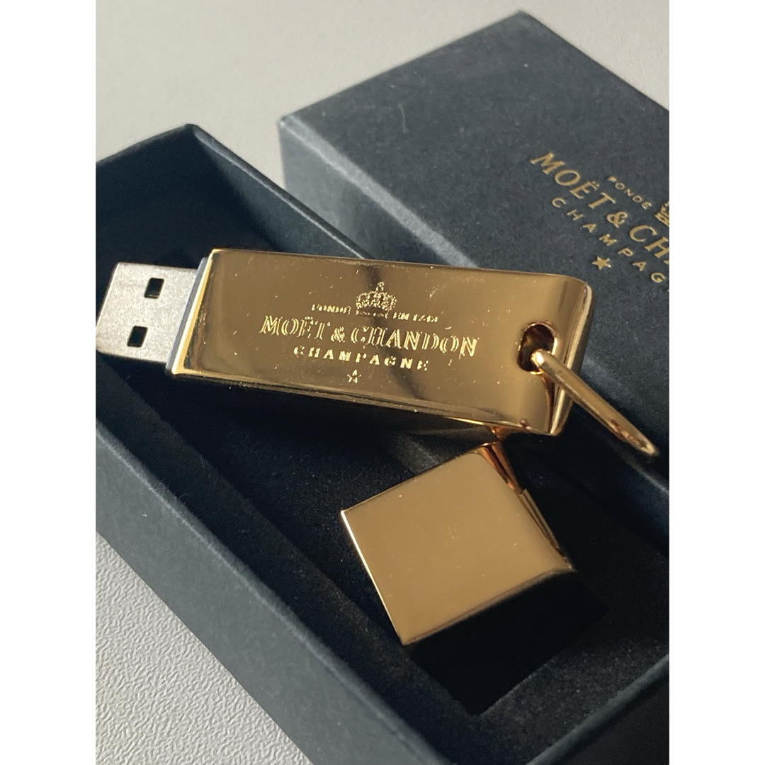 MOËT & CHANDON(モエエシャンドン)のモエシャンドン非売品USB スマホ/家電/カメラのPC/タブレット(PC周辺機器)の商品写真