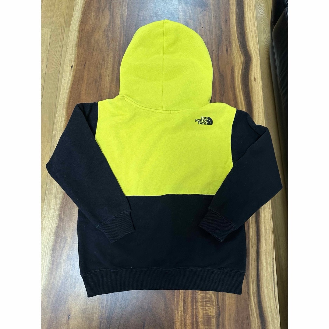 THE NORTH FACE(ザノースフェイス)のTHE NORTH FACE Kid's SWEAT LOGO HOODIE キッズ/ベビー/マタニティのキッズ服女の子用(90cm~)(その他)の商品写真