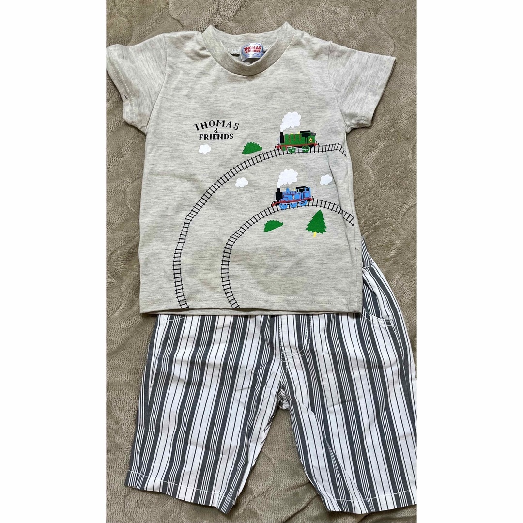 BeBe(ベベ)のトーマスTシャツとハーフパンツセット！ キッズ/ベビー/マタニティのキッズ服男の子用(90cm~)(Tシャツ/カットソー)の商品写真