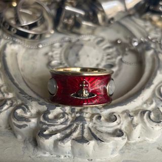 ヴィヴィアンウエストウッド(Vivienne Westwood)のVivienne Westwood KING RING キングリング　赤(リング(指輪))