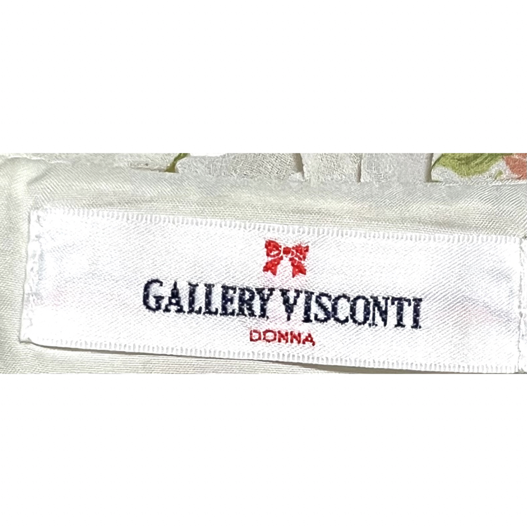 GALLERY VISCONTI(ギャラリービスコンティ)の匿名発送　美品　ギャラリービスコンティ　ローズデザインブラウス　サイズ2 レディースのトップス(シャツ/ブラウス(長袖/七分))の商品写真