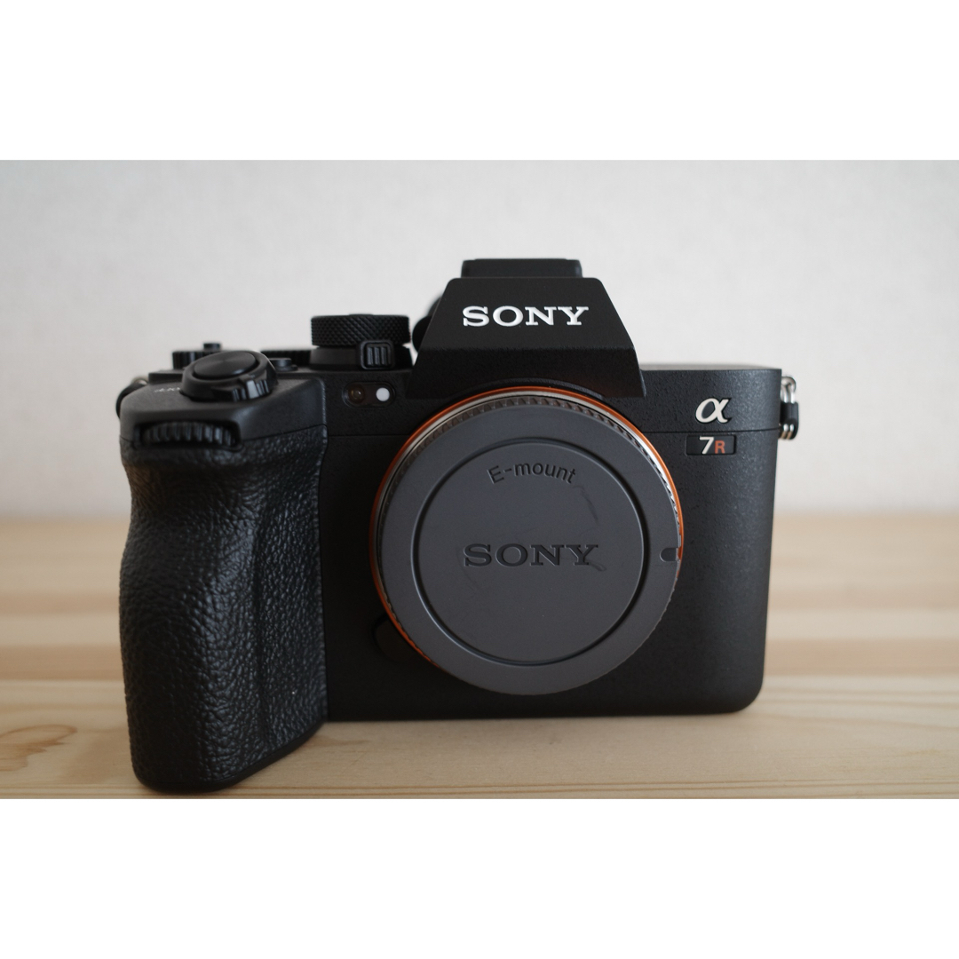 【極美品】SONY α7RV ボディ ILCE-7RM5 スマホ/家電/カメラのカメラ(ミラーレス一眼)の商品写真