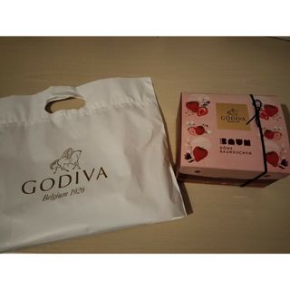 ゴディバ(GODIVA)のゴディバ　ドームバームクーヘンショコラ＆ショコラフレーズ　4個入り(菓子/デザート)