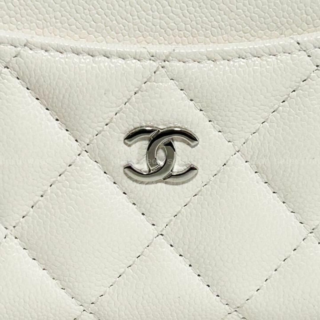 CHANEL(シャネル)のCHANEL　フラグメントケース　ミニ財布　カードケース　ホワイト レディースのファッション小物(財布)の商品写真