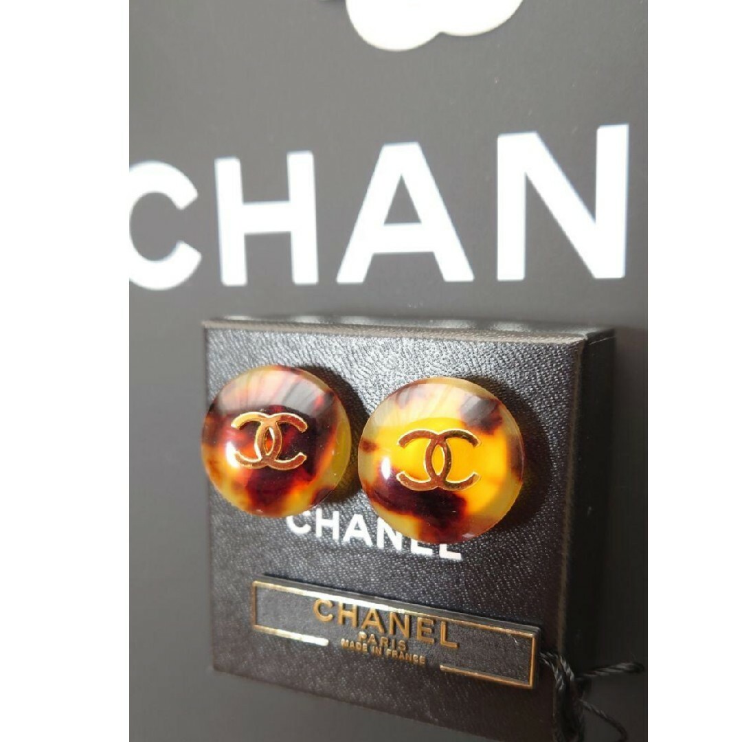 CHANEL(シャネル)の美品!*★1997❣ヴィンテージ希少★CHANEL★シャネルべっ甲柄イヤリング レディースのアクセサリー(イヤリング)の商品写真