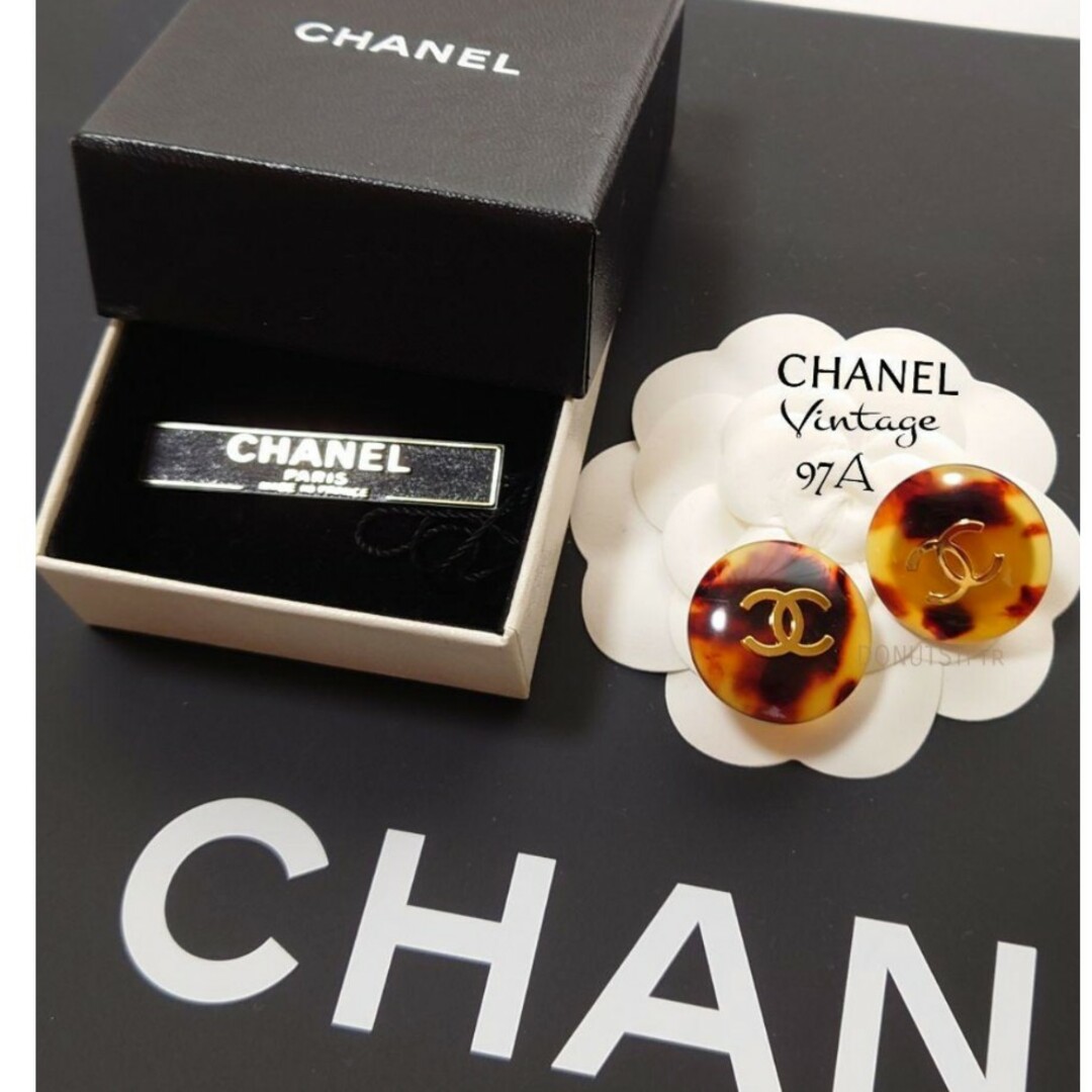 CHANEL(シャネル)の美品!*★1997❣ヴィンテージ希少★CHANEL★シャネルべっ甲柄イヤリング レディースのアクセサリー(イヤリング)の商品写真