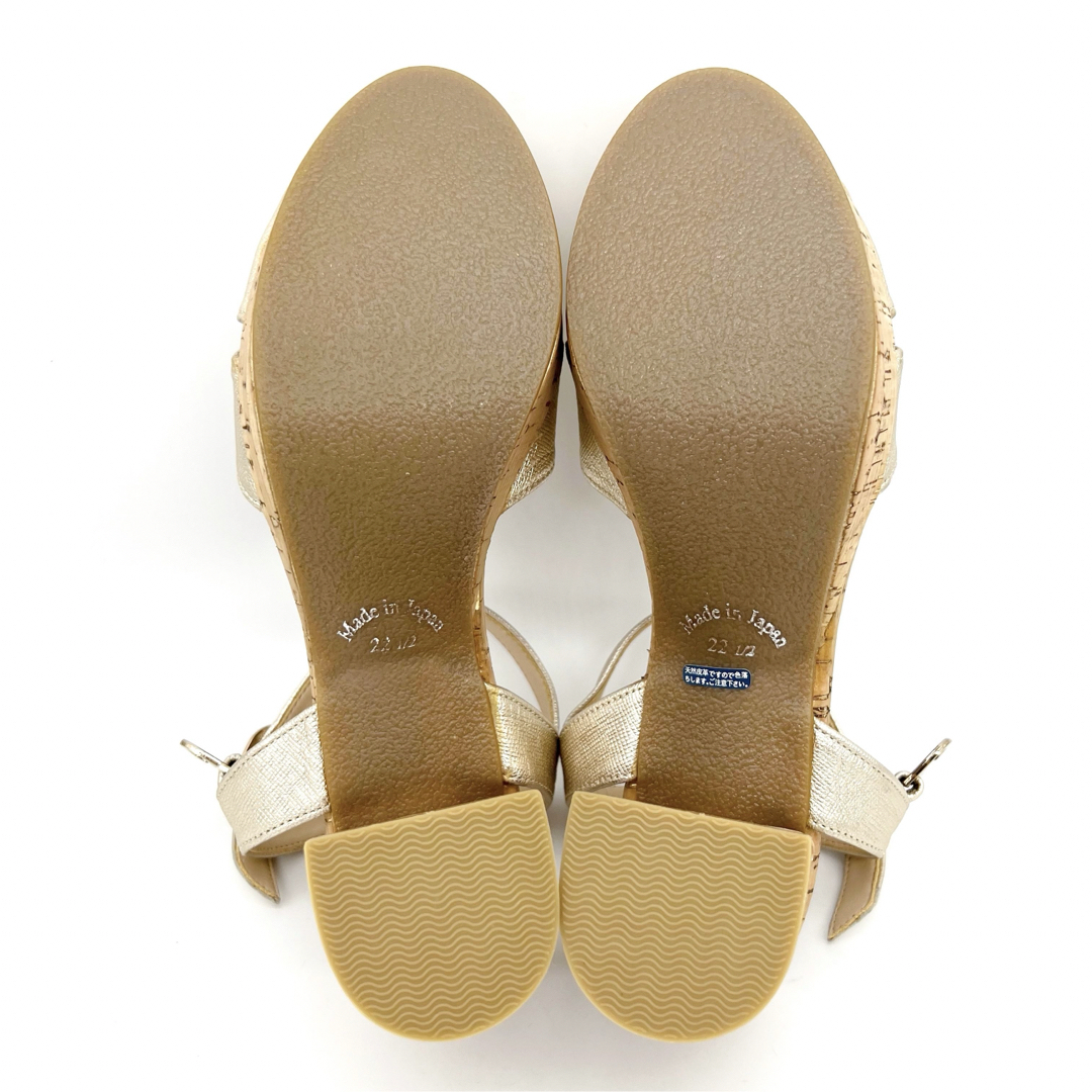 POOL SIDE(プールサイド)の新品✨ プールサイド 22.5cm サンダル ゴールド コルクヒール ストラップ レディースの靴/シューズ(サンダル)の商品写真