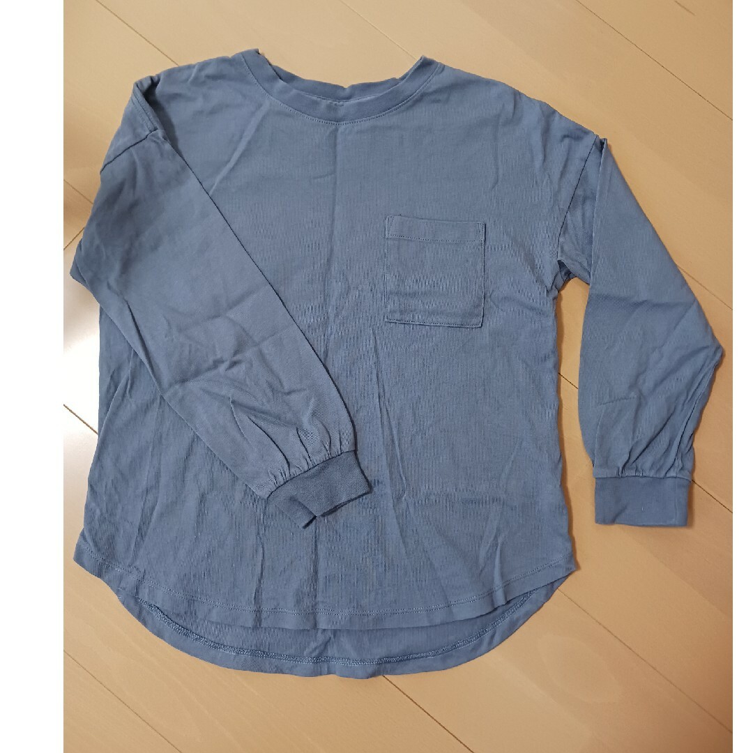 GU(ジーユー)のGU ○ ラウンド裾カットソー キッズ/ベビー/マタニティのキッズ服男の子用(90cm~)(Tシャツ/カットソー)の商品写真