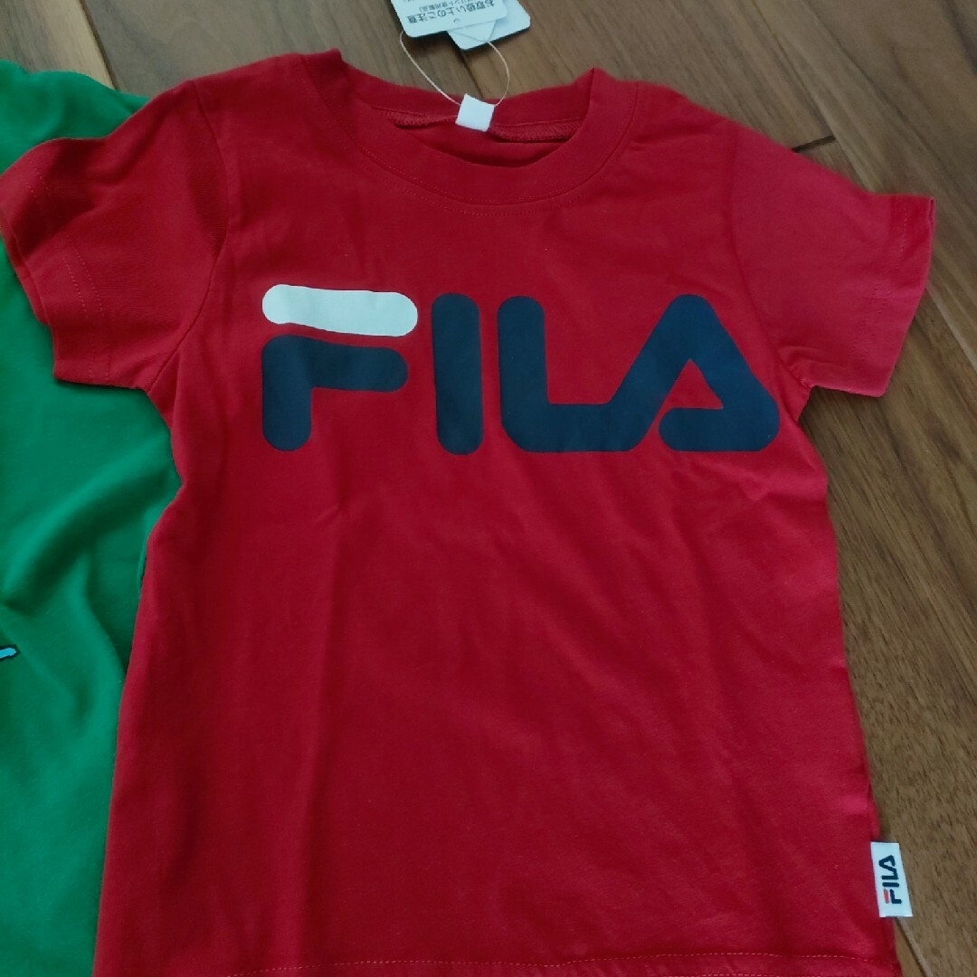 FILA(フィラ)のFILA ❣ 赤 男の子 100 女の子 Tシャツ 半袖 新品未使用 キッズ/ベビー/マタニティのキッズ服男の子用(90cm~)(Tシャツ/カットソー)の商品写真