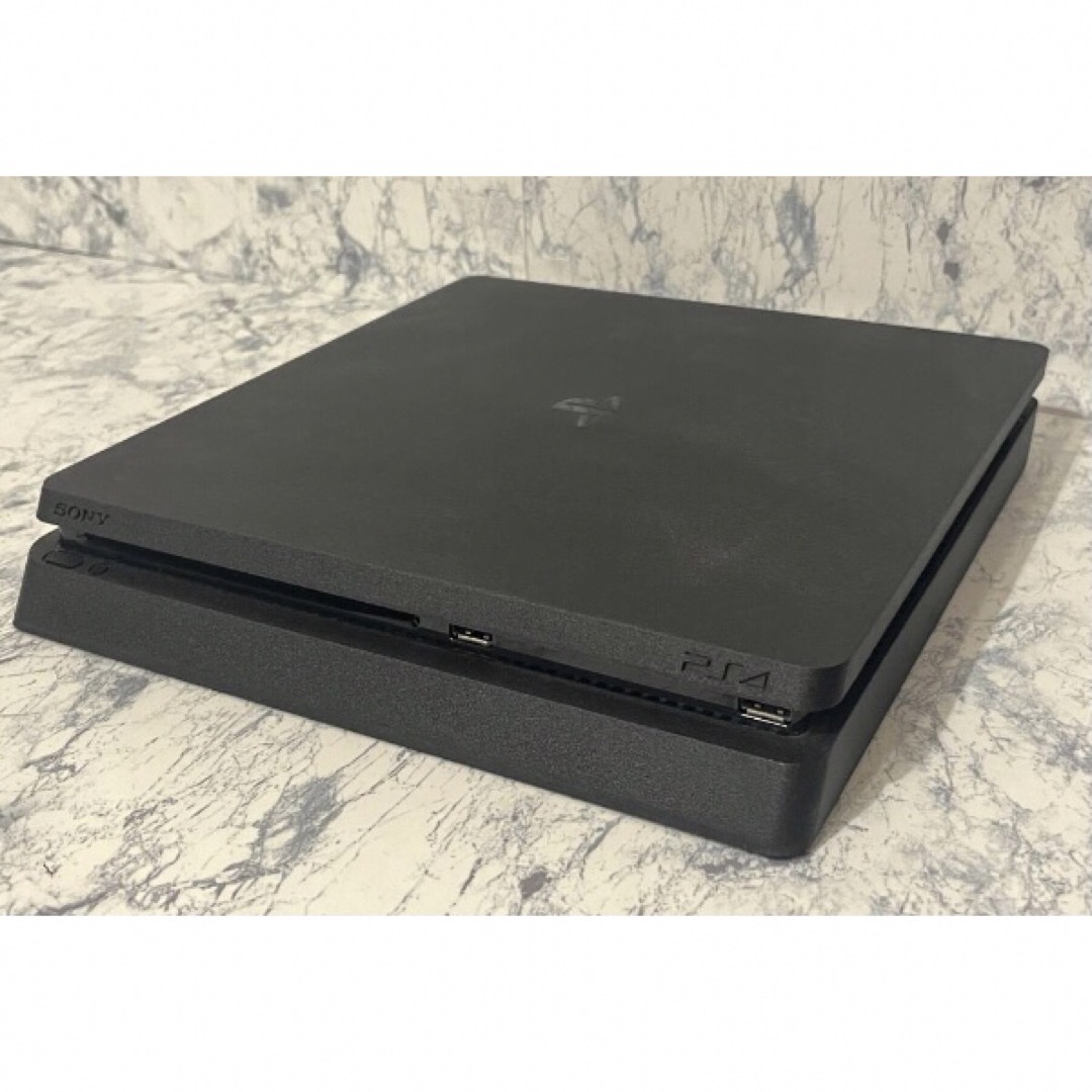 PS4 本体 500GB ジェットブラック CUH-2000A エンタメ/ホビーのゲームソフト/ゲーム機本体(家庭用ゲーム機本体)の商品写真