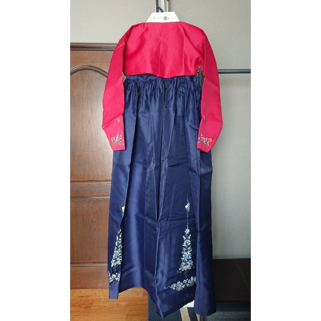 チマチョゴリ 한복 ハンボク6点 深赤 × 紺 バッグ付き レディースのフォーマル/ドレス(その他ドレス)の商品写真
