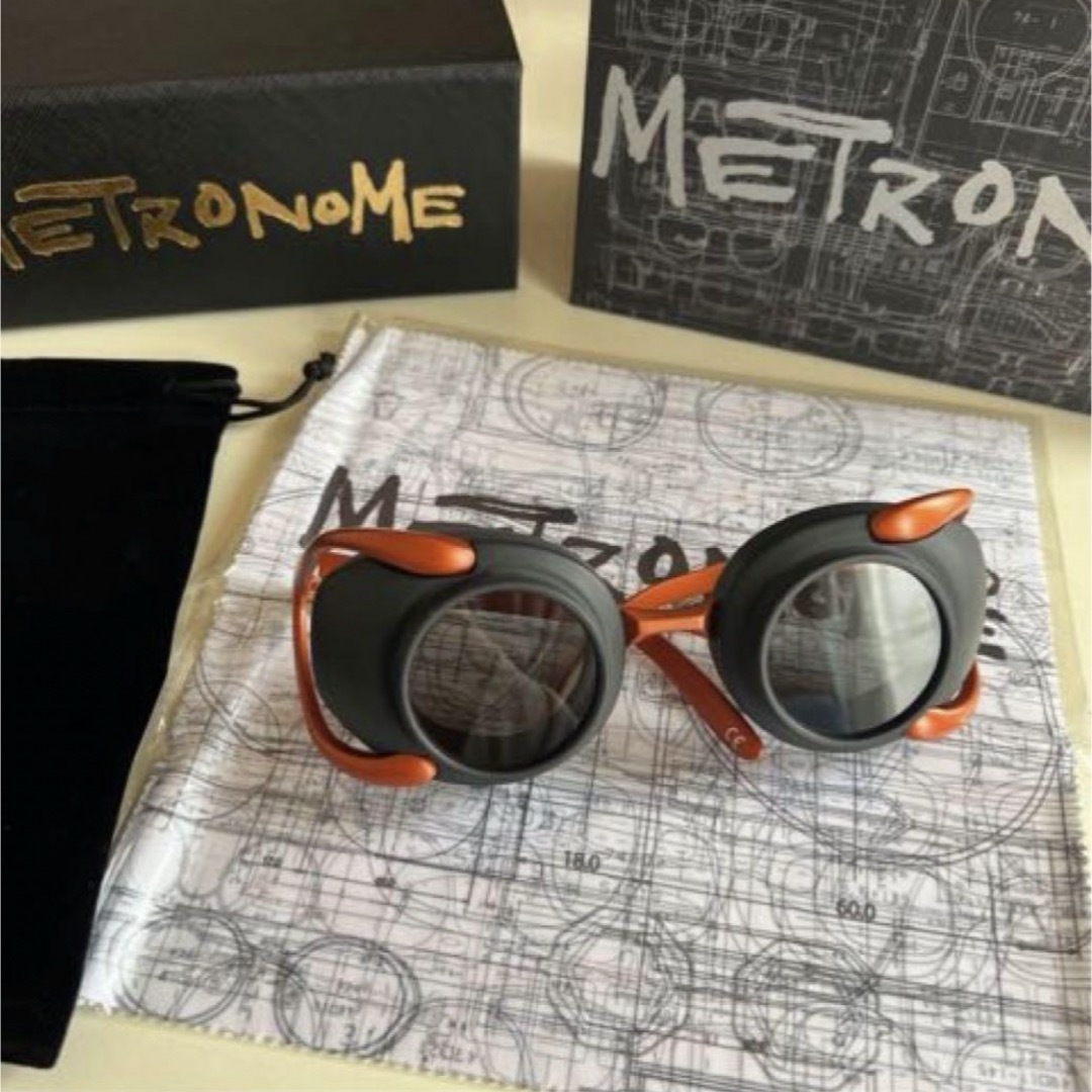 半額！定価52000円 METRONOME Blasphemy C2サングラス メンズのファッション小物(サングラス/メガネ)の商品写真