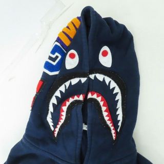 アベイシングエイプ(A BATHING APE)のアベイシングエイプ  シャーク スウェット スタジャン(スタジャン)