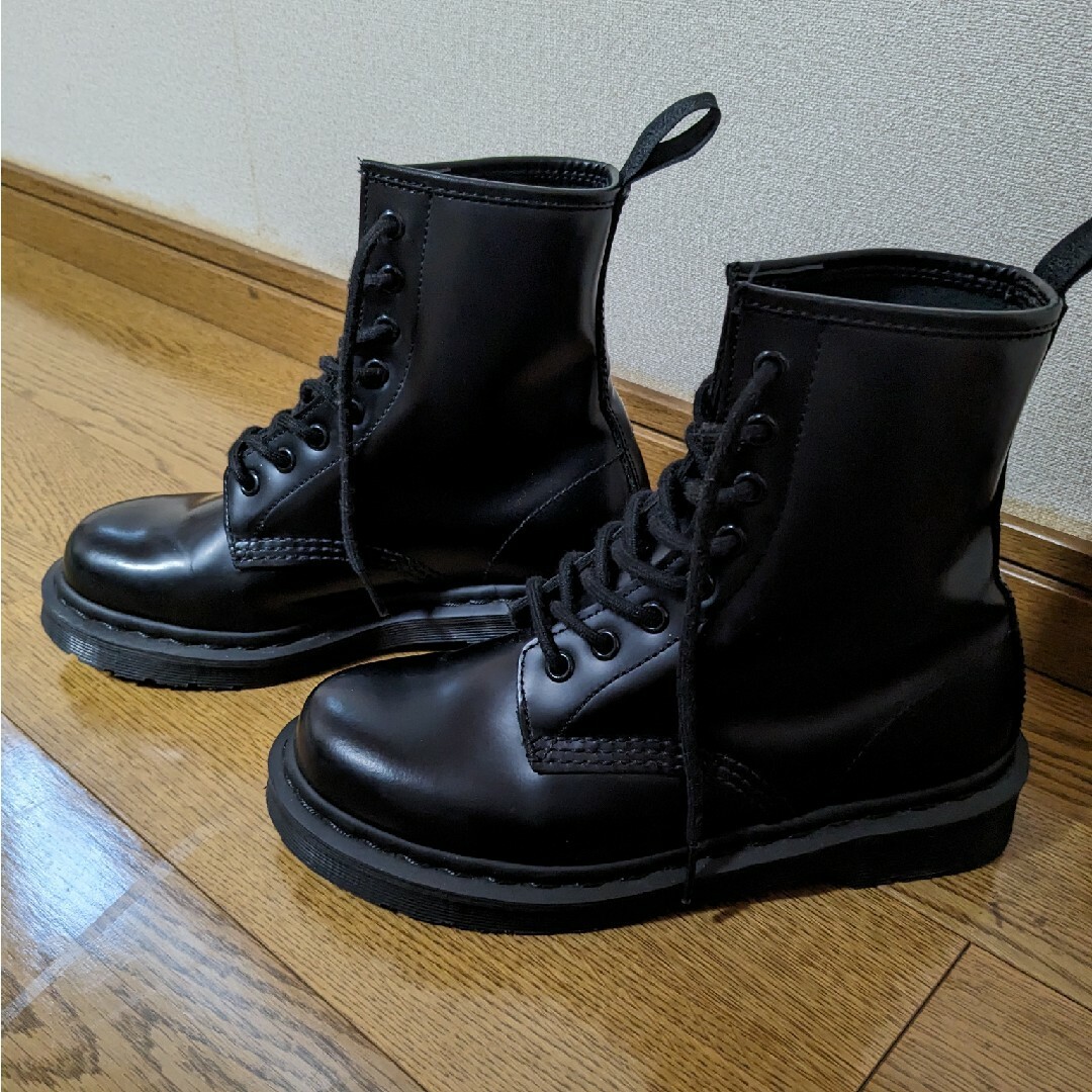 Dr.Martens(ドクターマーチン)のドクターマーチン　1460MONO レディースの靴/シューズ(ブーツ)の商品写真