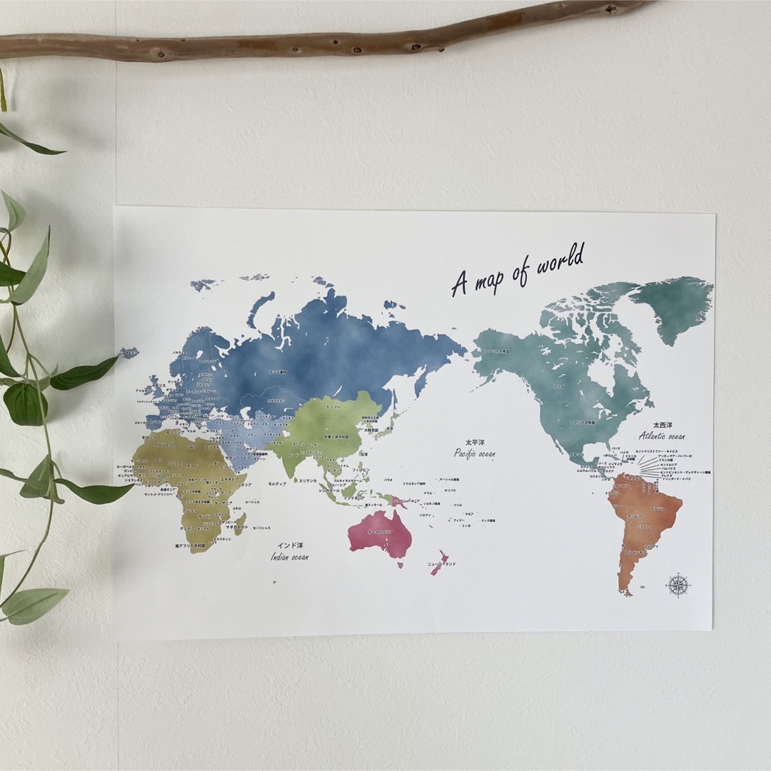 世界地図ポスター　A3 エンタメ/ホビーのアート用品(絵の具/ポスターカラー)の商品写真