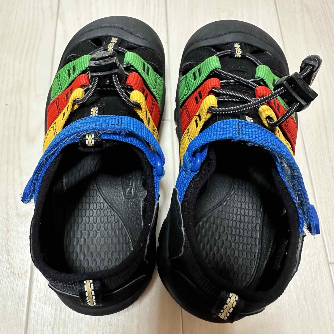 KEEN(キーン)の☆美品☆ keen サンダル 19.5cm ブラック レインボー ニューポート キッズ/ベビー/マタニティのキッズ靴/シューズ(15cm~)(サンダル)の商品写真