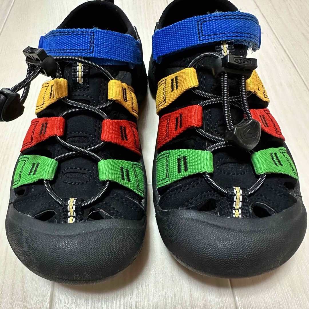 KEEN(キーン)の☆美品☆ keen サンダル 19.5cm ブラック レインボー ニューポート キッズ/ベビー/マタニティのキッズ靴/シューズ(15cm~)(サンダル)の商品写真