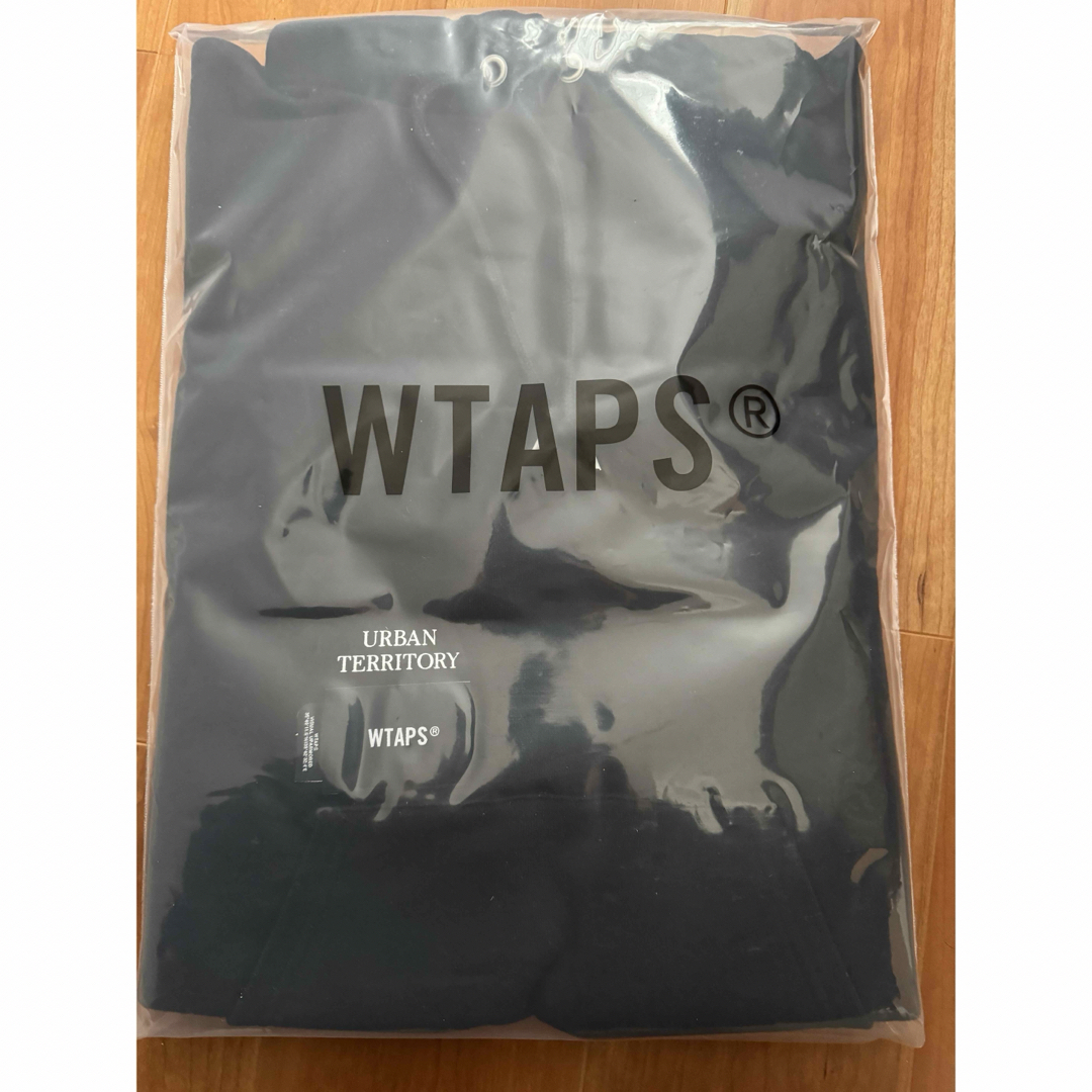 W)taps(ダブルタップス)の黒S CROSS BONES / HOODY / COTTON メンズのトップス(パーカー)の商品写真