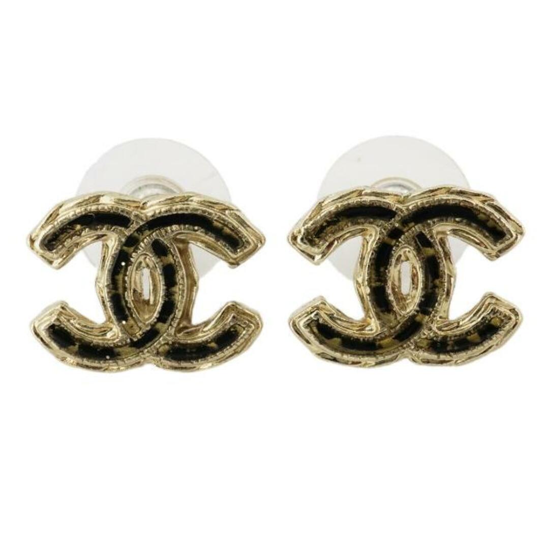 CHANEL(シャネル)の【4jgb037】シャネル ピアス/ココマーク/GPメッキ/シャンパンゴールド/ブラック/A13P 【中古】 レディース レディースのアクセサリー(ピアス)の商品写真