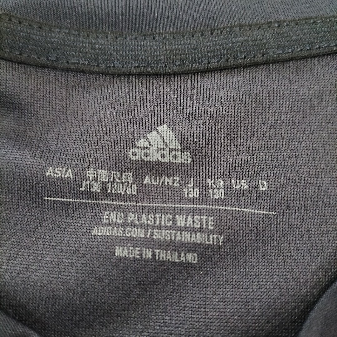 adidas(アディダス)のadidasTシャツ【１３０cm】 キッズ/ベビー/マタニティのキッズ服男の子用(90cm~)(Tシャツ/カットソー)の商品写真
