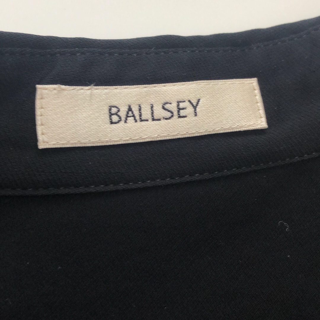 Ballsey(ボールジィ)のボールジー　シアーブラウス　黒　トゥモローランド   レディースのトップス(シャツ/ブラウス(長袖/七分))の商品写真