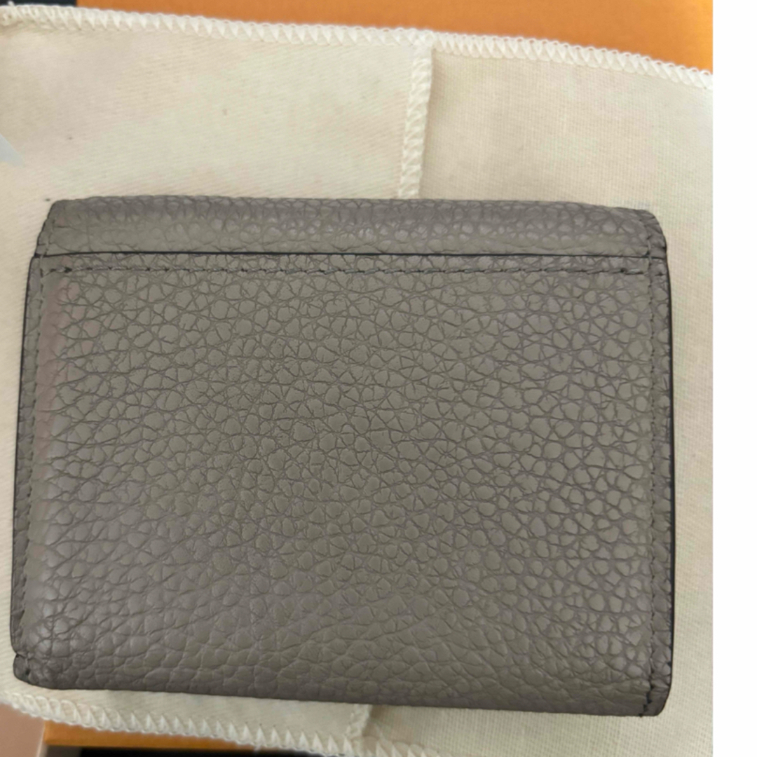 LOUIS VUITTON(ルイヴィトン)のルイヴィトン財布　カプシーヌ　コンパクト財布 レディースのファッション小物(財布)の商品写真