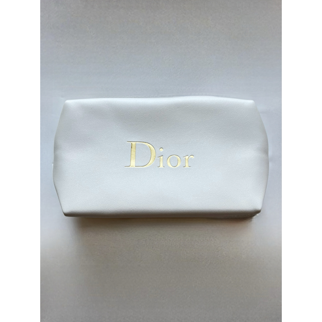 Dior(ディオール)のDior ディオール　ポーチ ホワイト　ノベルティ　新品 レディースのファッション小物(ポーチ)の商品写真