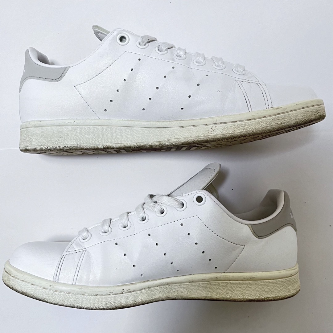 STANSMITH（adidas）(スタンスミス)のスタンスミス【adidas】グレー / 24cm/プライムグリーン レディースの靴/シューズ(スニーカー)の商品写真