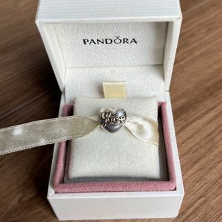 パンドラ(PANDORA)のPANDORA パンドラ 14kクリップハートチャーム  LOVE(チャーム)