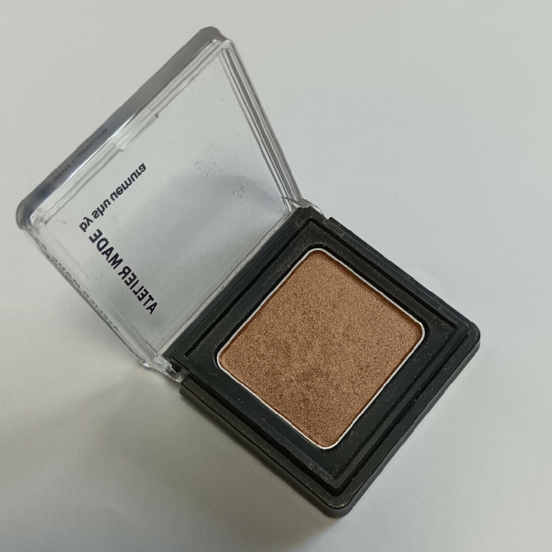 shu uemura(シュウウエムラ)のシュウ・ウエムラ　アイシャドー コスメ/美容のベースメイク/化粧品(アイシャドウ)の商品写真