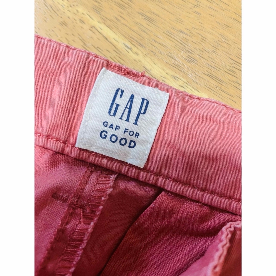 GAP(ギャップ)のGAP ピンクデニム　ストレート レディースのパンツ(デニム/ジーンズ)の商品写真