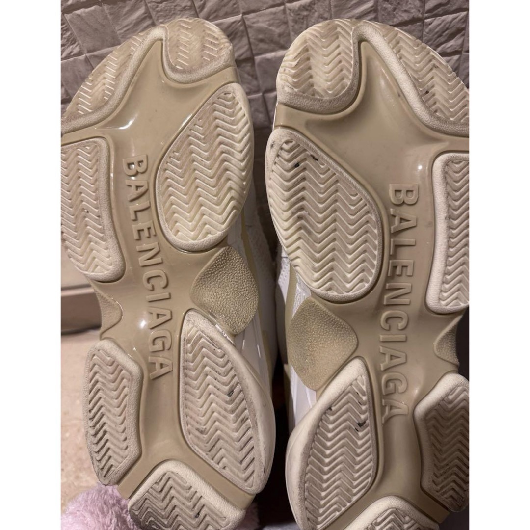 Balenciaga(バレンシアガ)のバレンシアガ　Triple S スニーカー　　ホワイト 38 美品 レディースの靴/シューズ(スニーカー)の商品写真