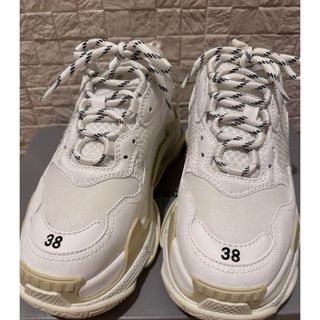 バレンシアガ(Balenciaga)のバレンシアガ　Triple S スニーカー　　ホワイト 38 美品(スニーカー)