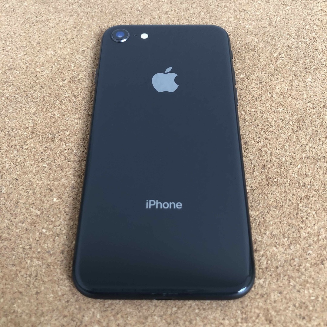 iPhone(アイフォーン)の9155【早い者勝ち】美品☆電池良好☆iPhone8 64GB SIMフリー☆ スマホ/家電/カメラのスマートフォン/携帯電話(スマートフォン本体)の商品写真