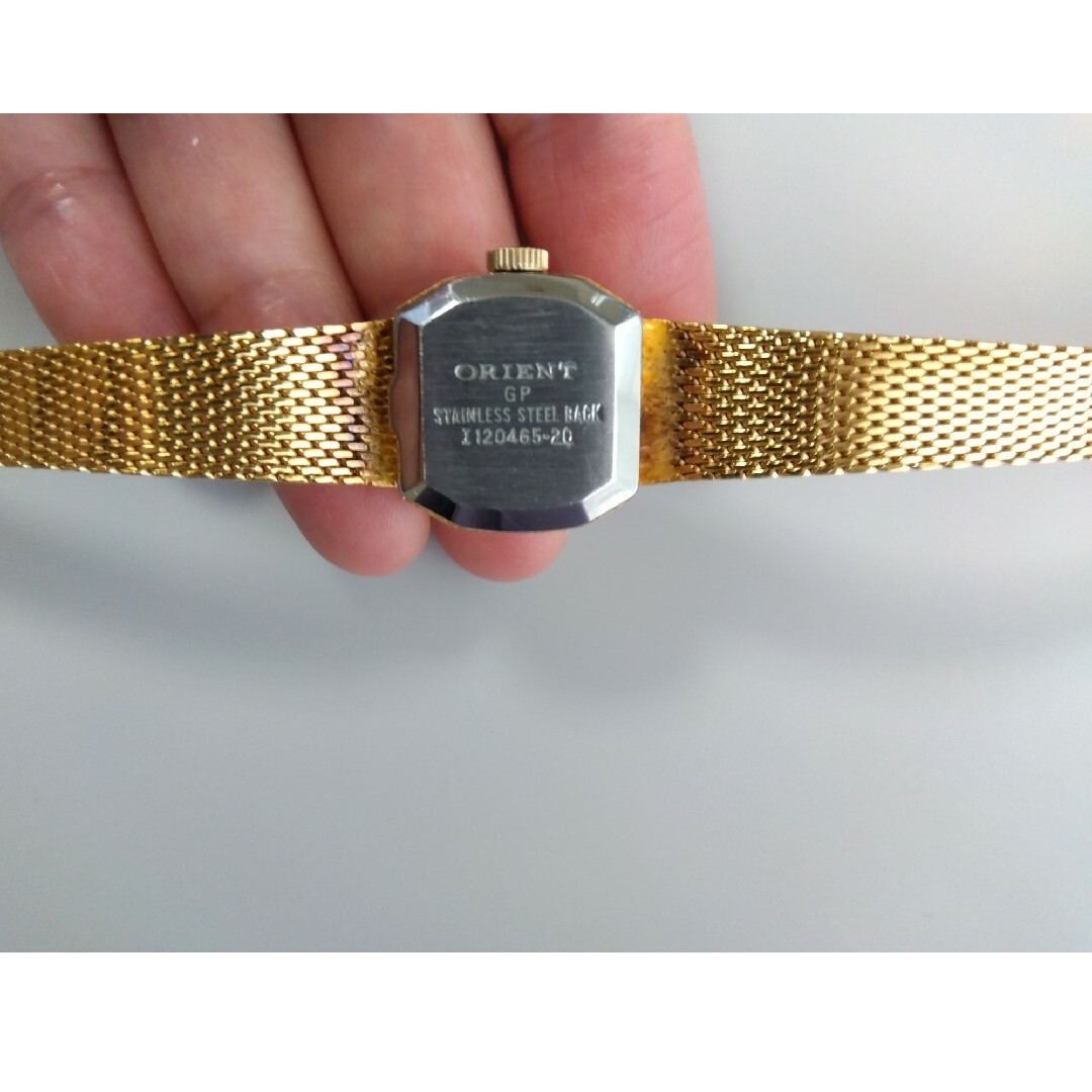 ORIENT(オリエント)のオリエントボンソワール　70年代時計ヴィンテージ　金の腕時計婦人用 レディースのファッション小物(腕時計)の商品写真