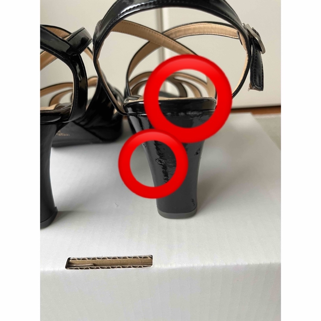 ベルメゾン(ベルメゾン)のベネビス　サンダル　ブラック エナメル調　24cm 2E レディースの靴/シューズ(サンダル)の商品写真