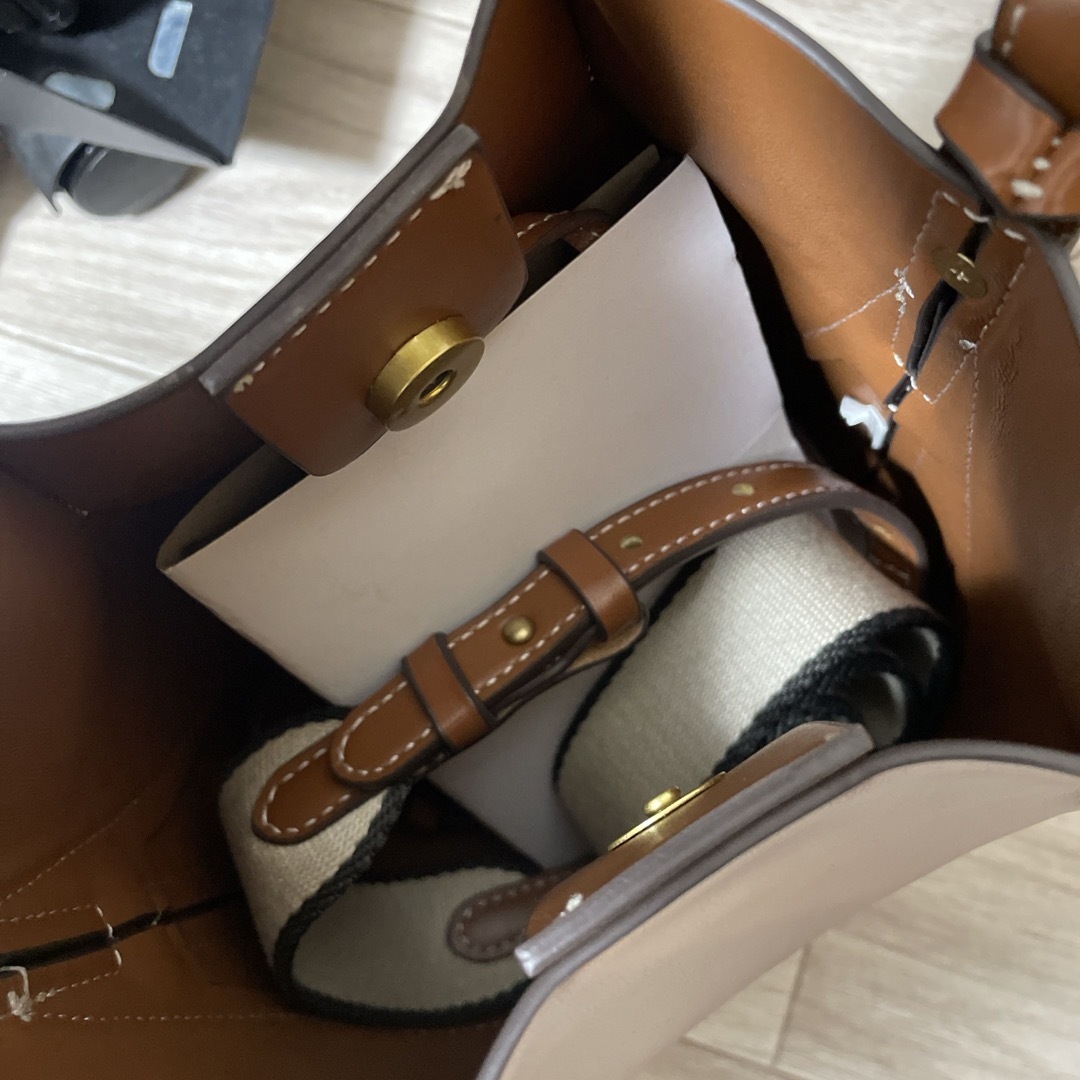 ZARA - ZARA トップステッチバケットバック ブラウンの通販 by ZARA - ZARA トップステッチバケットバック ブラウンの通販 by