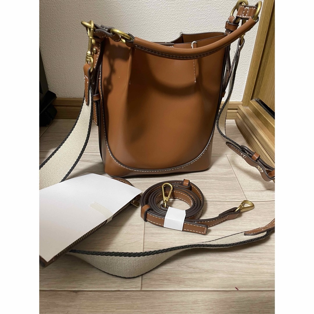 ZARA - ZARA トップステッチバケットバック ブラウンの通販 by ZARA - ZARA トップステッチバケットバック ブラウンの通販 by