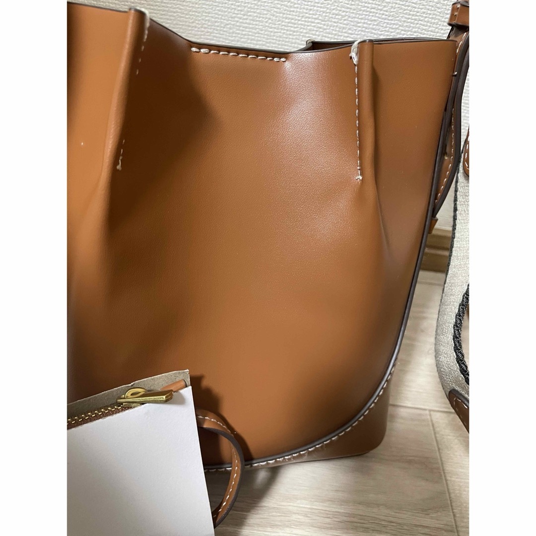 ZARA - ZARA トップステッチバケットバック ブラウンの通販 by ZARA - ZARA トップステッチバケットバック ブラウンの通販 by