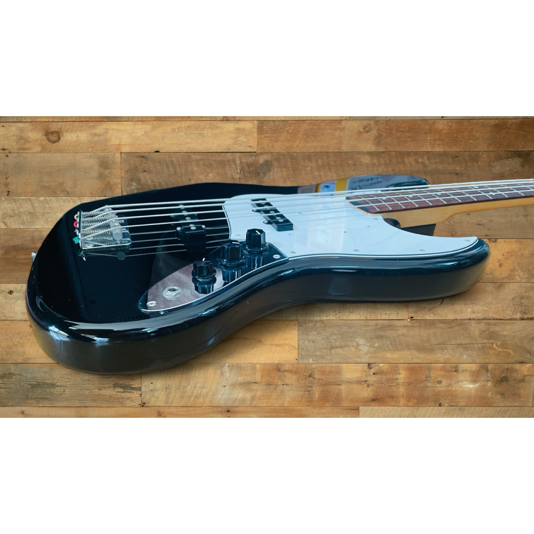 Fender(フェンダー)の(美品) Fender Japan Jazz Bass ブラック色 楽器のベース(エレキベース)の商品写真