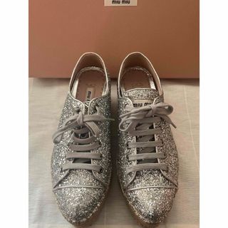 ミュウミュウ(miumiu)のmiumiu  スニーカー　未使用　35 1/2ミュウミュウ(スニーカー)