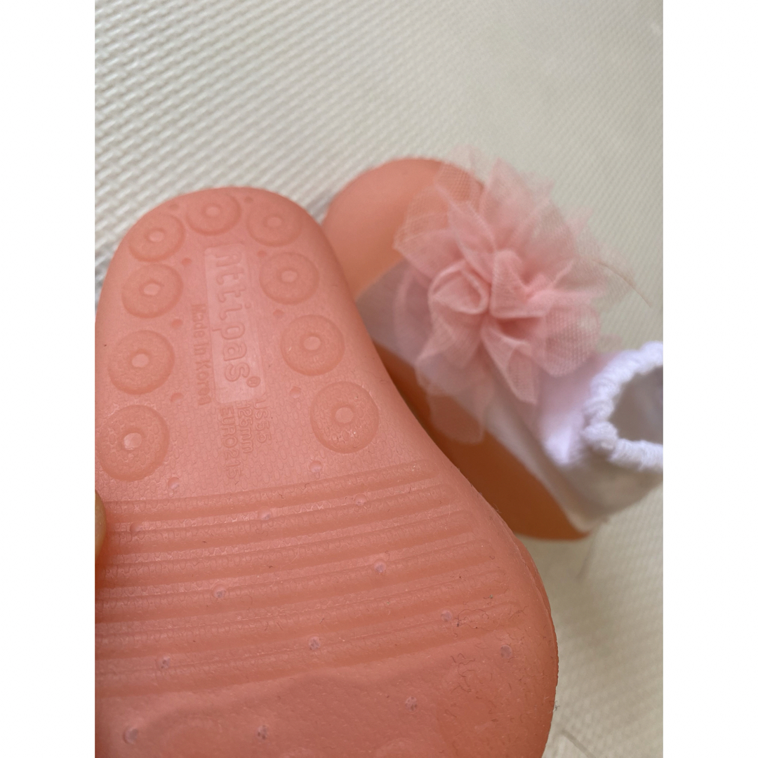 Attipas(アティパス)のアティパス　Corsage（コサージュ）　ピンク キッズ/ベビー/マタニティのベビー靴/シューズ(~14cm)(その他)の商品写真