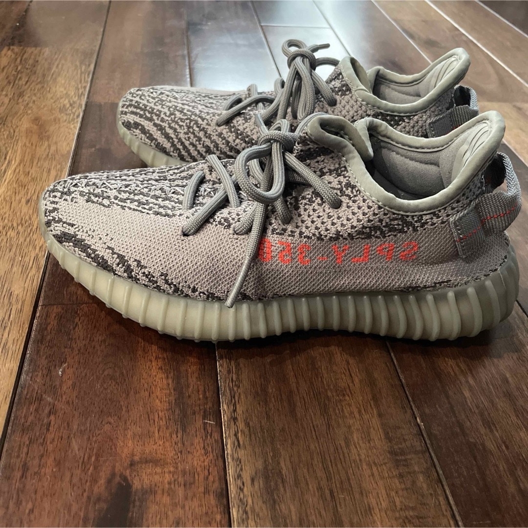 adidas(アディダス)のYEEZY BOOST 350 V2 22.5 ゼブラ　ベルーガ レディースの靴/シューズ(スニーカー)の商品写真