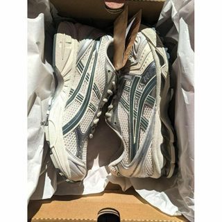 ゲルカヤノ 新品 gel kayano oyster cream 24 箱付き