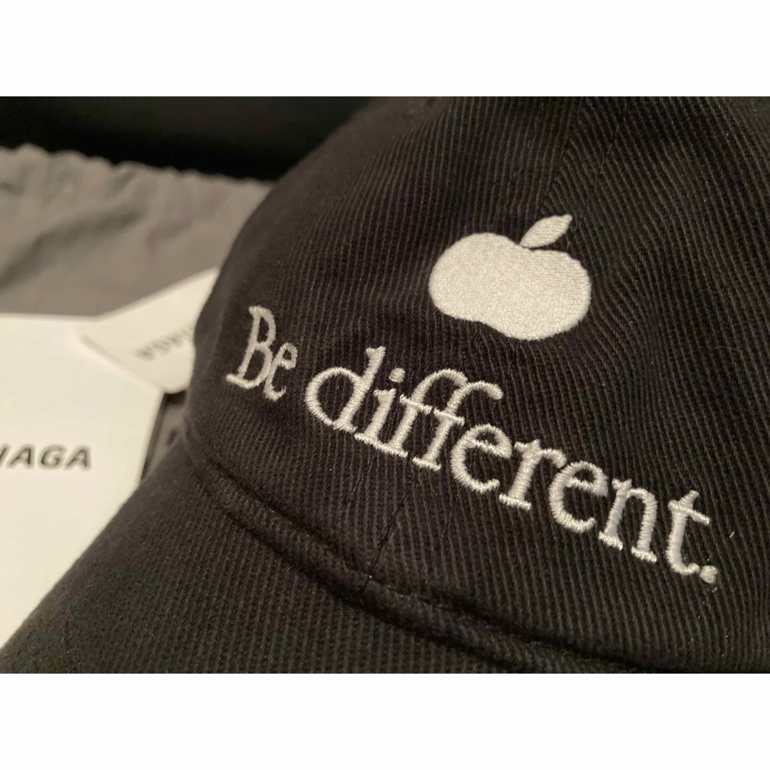 Balenciaga(バレンシアガ)の新品 BALENCIAGA バレンシアガ キャップ Be Different メンズの帽子(キャップ)の商品写真